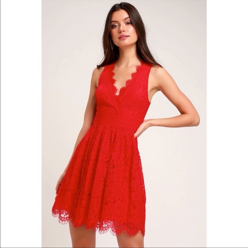 NWT Lulu’s In This Moment Red Lace Dress Size Large